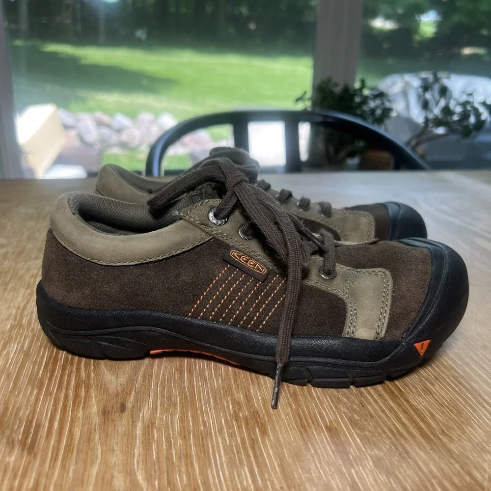 KEEN Size 4 Womens / Kids 9628-BLOL Hiking Outdoor Shoes Brown Suede Rubber